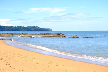 Canvas Print - Sunny day, the natural landscape of gorgeous tropical beaches and the sea