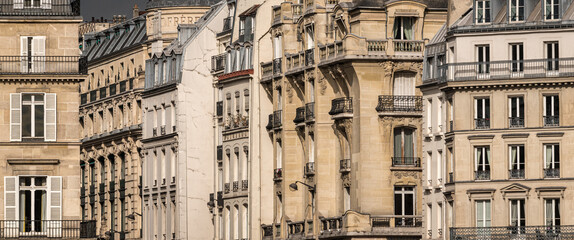 Poster - Parisian facade