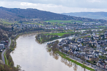 Canvas Print - Hochwasser der Mosel in  Bernkastel-Kues