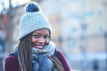 Aufkleber - Slaying the snowy winter style. Portrait of a beautiful young woman enjoying a wintery day outdoors.