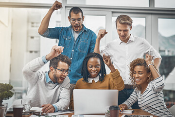 Aufkleber - The numbers are in and they look good. Shot of colleagues cheering at something on a laptop screen.