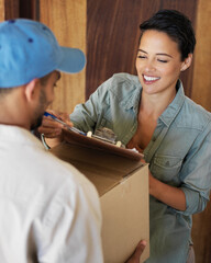 Aufkleber - Fast and friendly service. Shot of a young woman standing at her front door signing for a package from a courier.