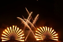 Fireworks With Flames // Vuurwerk Met Vlammen