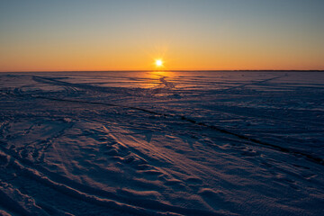 Wall Mural - beautiful winter sunset on the Volga River