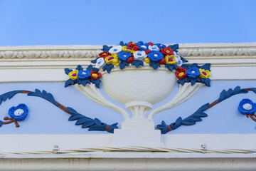 Wall Mural - Close view of a traditional decorated front wall in the village of Fuseta, Algarve, Portugal