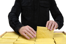 Yellow Padded Envelopes Random Sampling At Packing