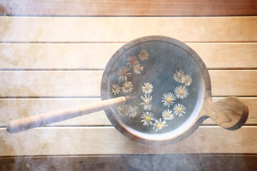 Canvas Print - phytotherapy, sauna, daisies in a bowl accessories daisy herbs