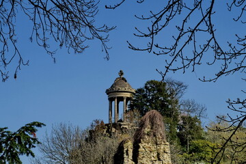 Poster - Le temple de la Sybille des Buttes Chaumont. Paris.