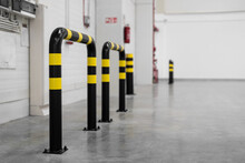 safety barriers - safety in the warehouse - safe industry