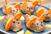 Small Meatball Mouse, Meatloaf Mice With Ears Of Carrot, Cheese On Plate, Creative And Fun Food Snack Idea For Kids Party. Menu For Spooky Halloween Dessert Treats, Edible Cute Rat Selective Focus