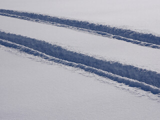 Sticker - trail of a car in deep snow