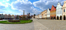 Square of the city and the castle 