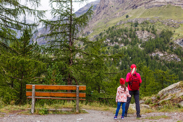 Canvas Print - tourist girls mother and daughter and mountain views