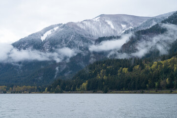 Wall Mural - Columbia River landscape