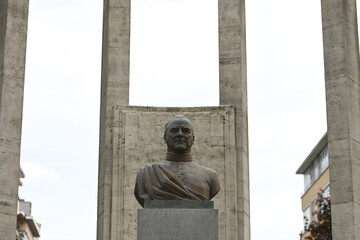 Poster - Belgique bruxelles Etterbeek bourgmestre ancien histoire statue Louis Schmidt