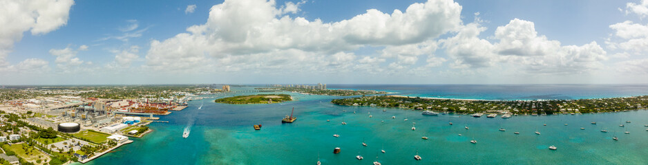 Fototapete - Palm Beach inlet aerial drone panorama