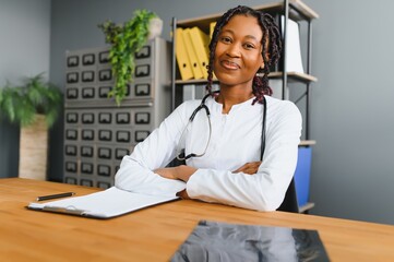 Wall Mural - Portrait of woman medical doctor in hospital