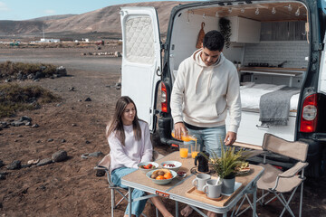 Desayuno en la playa, Camper life, van life