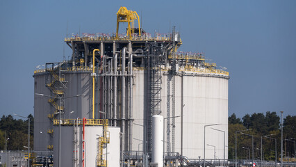 Canvas Print - LNG TERMINAL - Warehouses and other gas storage infrastructure