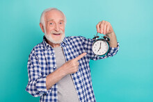 Photo Of Retired Pensioner In Plaid Shirt Remind You Not To Miss Appointment Isolated On Turquoise Color Background