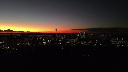 Wall Mural - Auckland city sunset - Urban landscapes with the Sky Tower