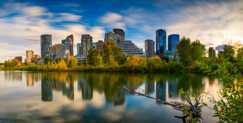 Fototapete - City skyline of Calgary with Bow River, Canada