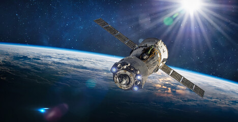 Leinwandbilder - Spaceship on orbit of Earth. Space craft with cosmonauts in outer space. Sci-fi wallpaper. Elements of this image furnished by NASA

