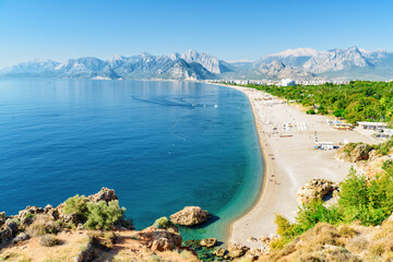 Canvas Print - View of Konyaalti Beach and Park in Antalya, Turkey