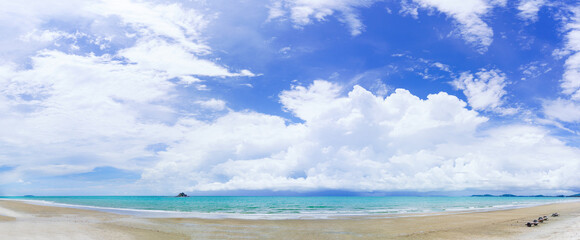 Wall Mural - tropical beach and sea in sunny day