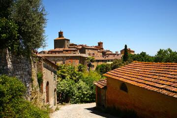 Wall Mural - Panicale, borgo medievale fortificato sul lago Trasimeno. Umbria, Italia