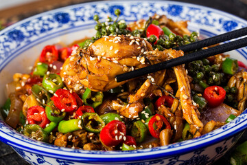 Sticker - Stir-fried bullfrog with green and red peppers