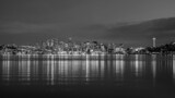 Fototapeta Mosty linowy / wiszący - The Seattle Skyline in Black and White