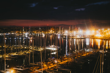 Wall Mural - aerial view of the harbor and cathedral of the city Palma de Mallorca, Spain