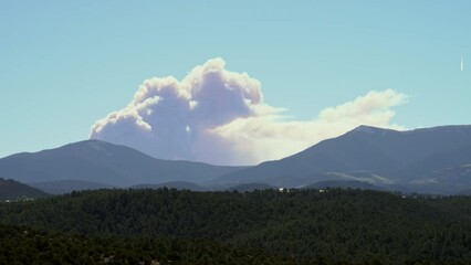 Wall Mural - Timelapse of Calf Canyon Hermit's Peak Wildfire Smoke, New Mexico 2022