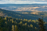 Fototapeta Na ścianę - Evening mountain view in eastern Oregon in autmn season.