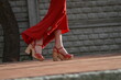 nogi, czerwień, sandały, spodnium. platforma, dziewczyna