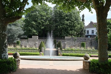 Wall Mural - Le jardin Wilson, grand parc public, ville de Montluçon, département de l'Allier, France