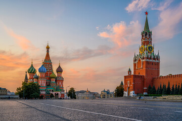 Wall Mural - Saint Basil's Cathedral, Spasskaya Tower and Red Square in Moscow, Russia. Architecture and landmarks of Moscow.