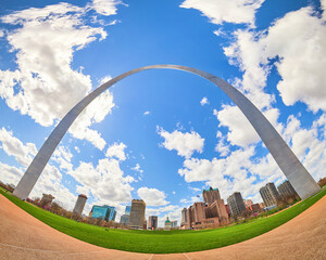 Wall Mural - Gateway Arch in St. Louis artistic edit with curved ground and skyline