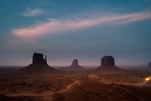 National Parks Usa Southwest Area Of Giant Rock Formations And Table Mountains In Monument Valley