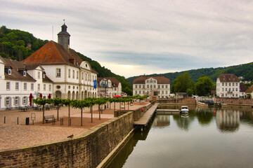 Wall Mural - Bad Karlshafen an der Weser  Bilder vom Hafen mit Rathaus