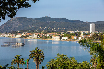 Vue panoramique de la rue Georges Pompidou à la Seyne-sur-mer