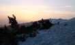 Wschód słońca na Szrenicy - widok na Śnieżne Kotły