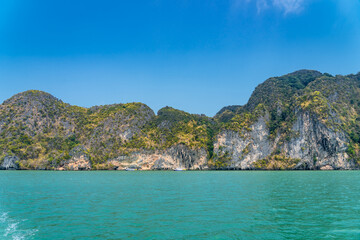 Wall Mural - Traveling with the view of Pileh Lake in Phi Phi Ley Island of the Andaman Sea, Krabi and Phuket provinces of Thailand. suitable for travel Famous for snorkeling, for outdoor summer vacation trips.