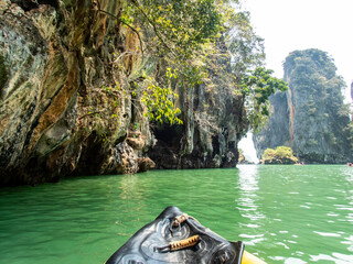 Wall Mural - Traveling with the view of Pileh Lake in Phi Phi Ley Island of the Andaman Sea, Krabi and Phuket provinces of Thailand. suitable for travel Famous for snorkeling, for outdoor summer vacation trips.