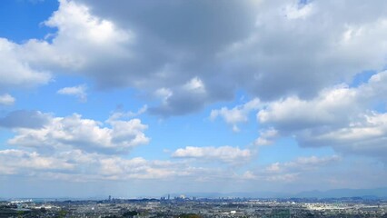 Canvas Print - 青空と福岡市の住宅地の風景のタイムラプス