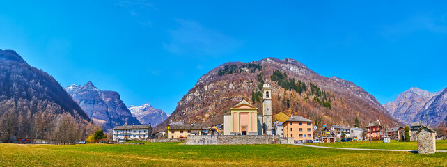 Canvas Print - Panorama with Sonogno Parish Church and Lepontine Alps, Valle Verzasca, Switzerland