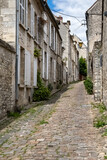 Fototapeta Uliczki - Senlis, medieval city in France, typical street with ancient houses
