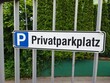 schild privatparkplatz