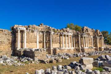 Fototapete - Ruins of ancient city in Side,Turkey